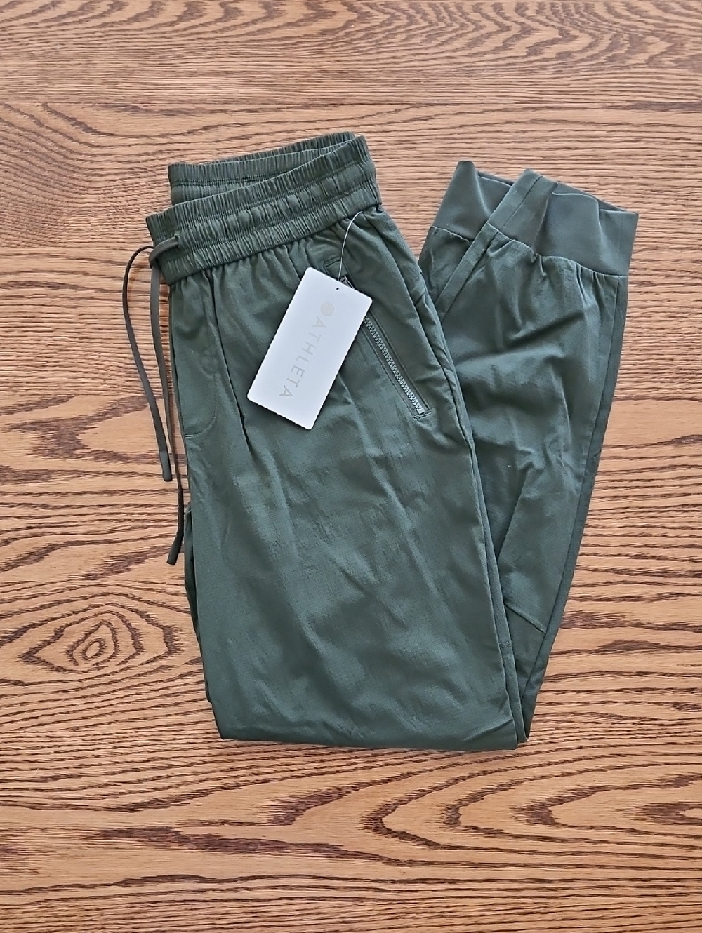 NWT Athleta Trekkie North Jogger